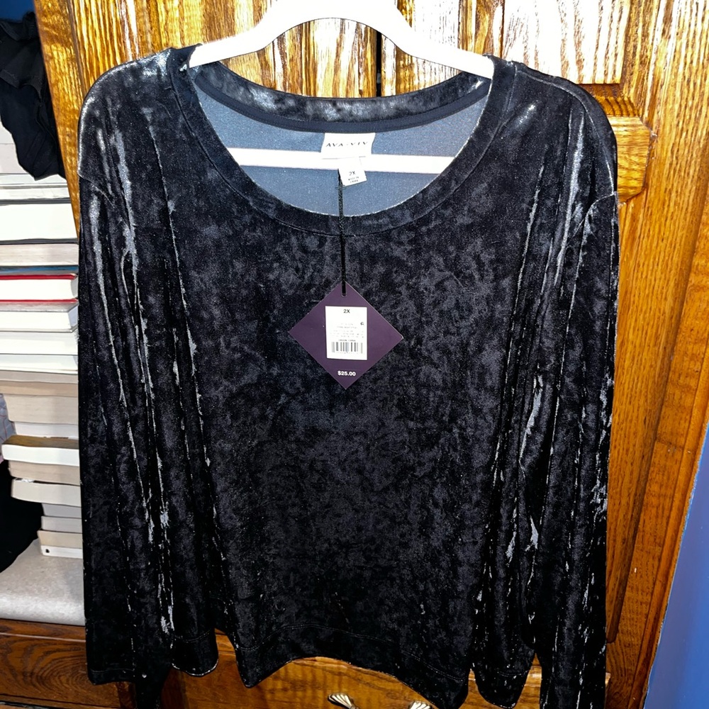 Ava & Viv Black Long Sleeve Velvet Blouse